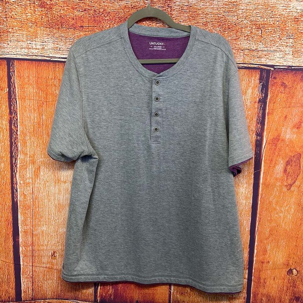 UNTUCKit Men's Short Sleeve Henley Shirt Gray and Purple 2XL